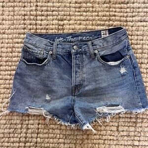 We the Free denim shorts size 28
